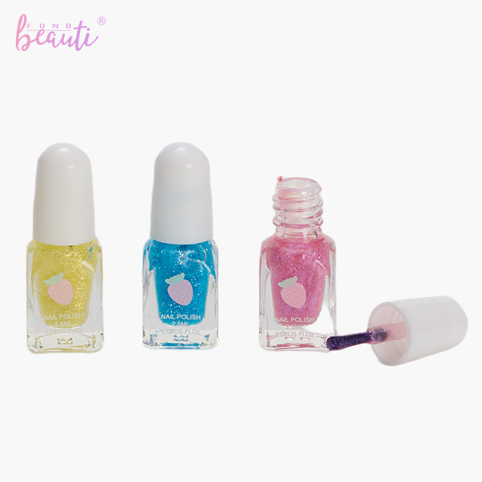 Strawberry plastic box - Water-based nail polish set