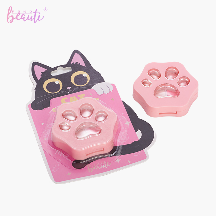 Cat's paw eye shadow