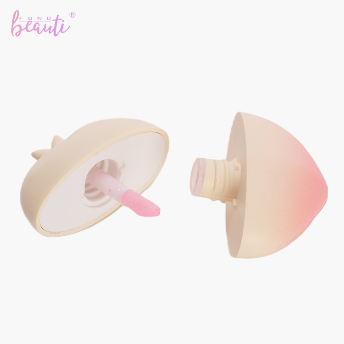 Peach lip gloss