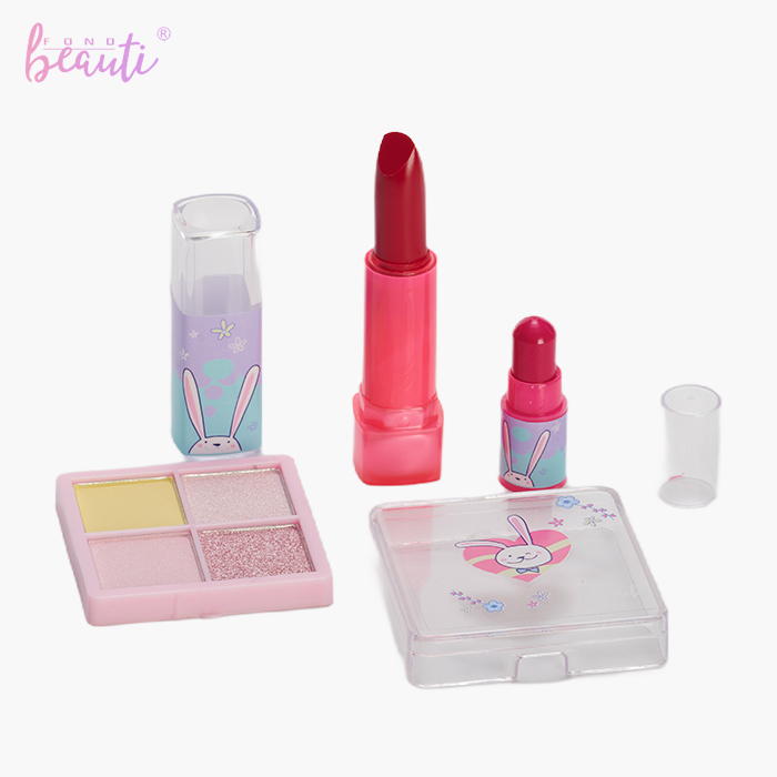 Children's lip gloss set