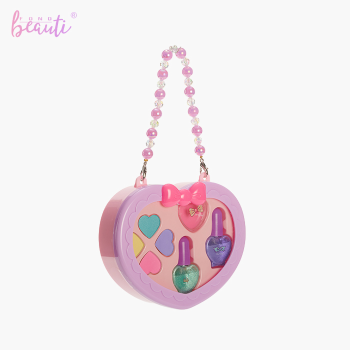 Love plastic box - Cosmetics set